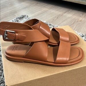 DONNA KARAN PURE CIRONA STRAPPY SANDAL - LIKE NEW